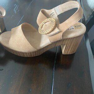 Spring Step Platform Shoe, size 40